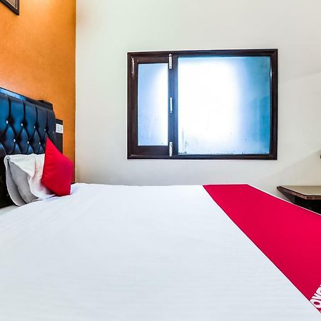Oyo Flagship 37488 Hotel R V Regency Amritsar Exterior foto