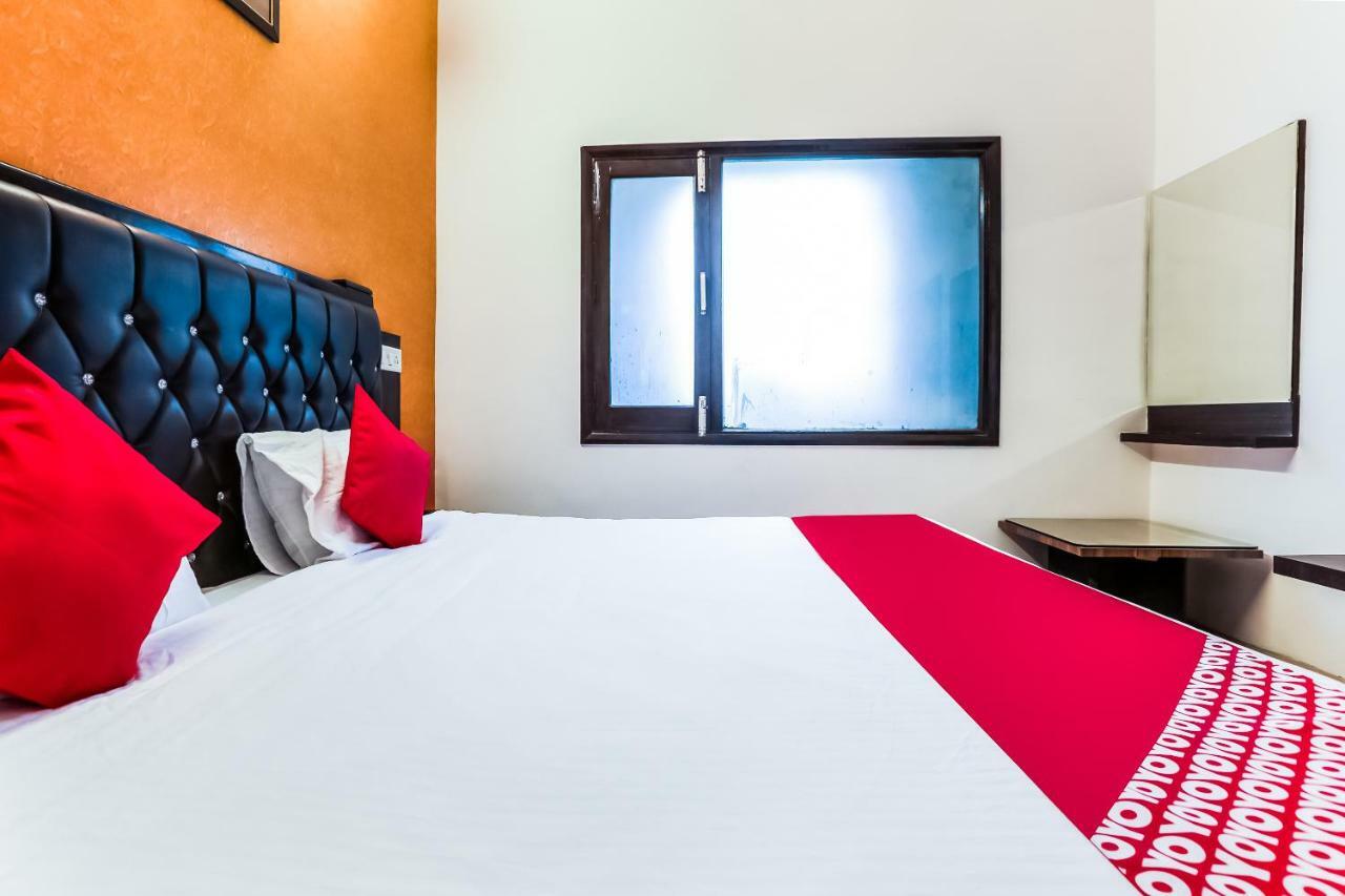 Oyo Flagship 37488 Hotel R V Regency Amritsar Exterior foto