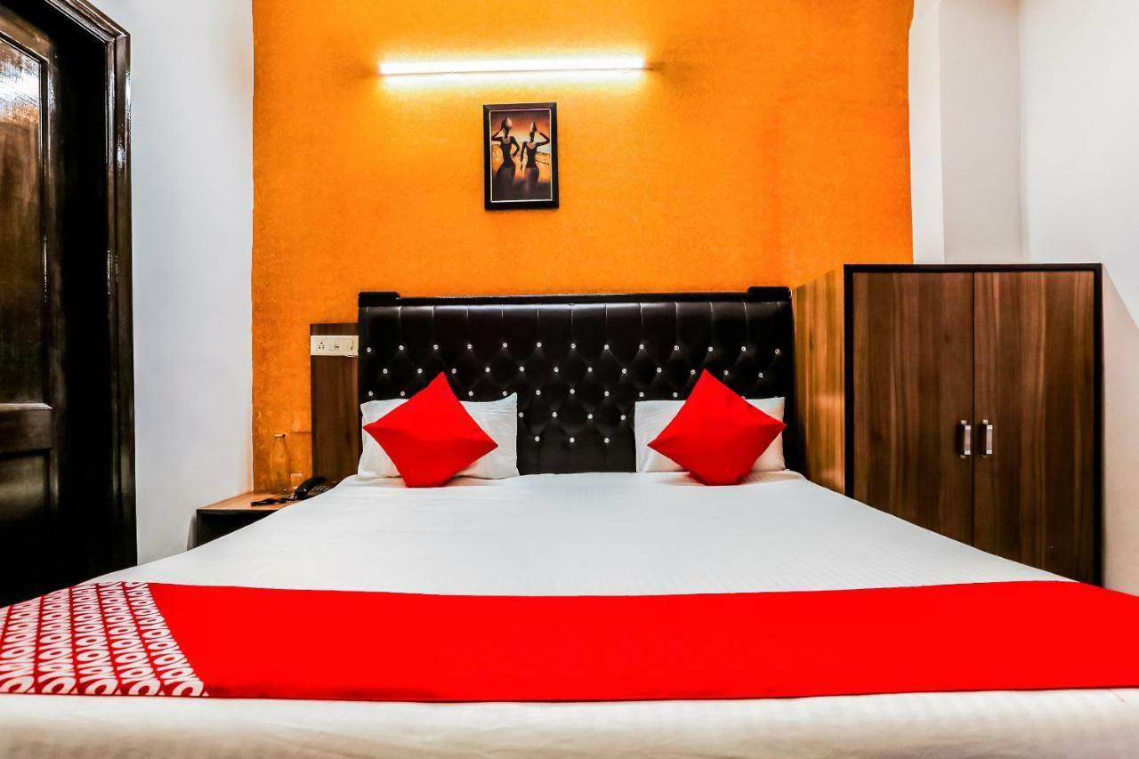 Oyo Flagship 37488 Hotel R V Regency Amritsar Exterior foto