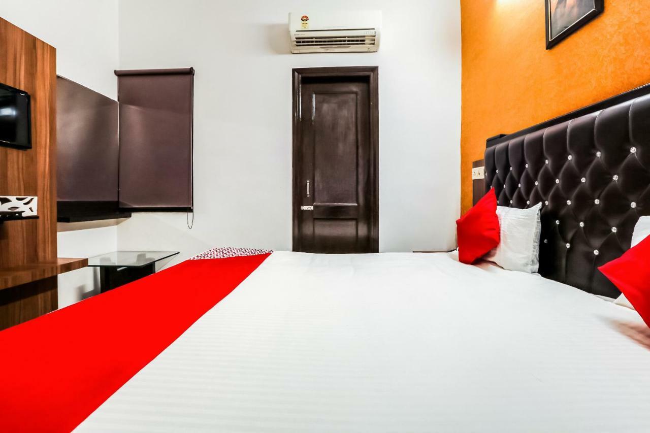 Oyo Flagship 37488 Hotel R V Regency Amritsar Exterior foto